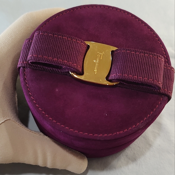 Salvatore Ferragamo Burgundy Jewelry Box Gold hardware with classic bow - Picture 8 of 11